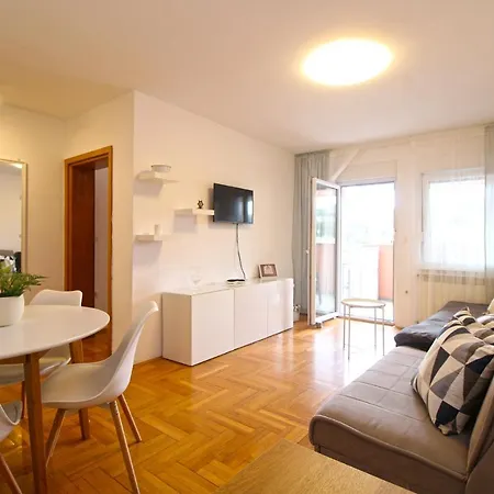Apartman Davor 2231 Póla