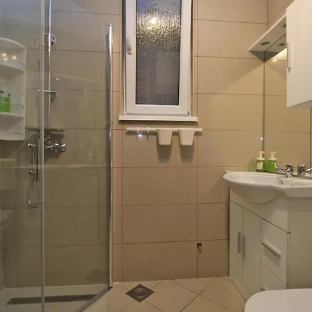 Apartman Davor 2231 Póla